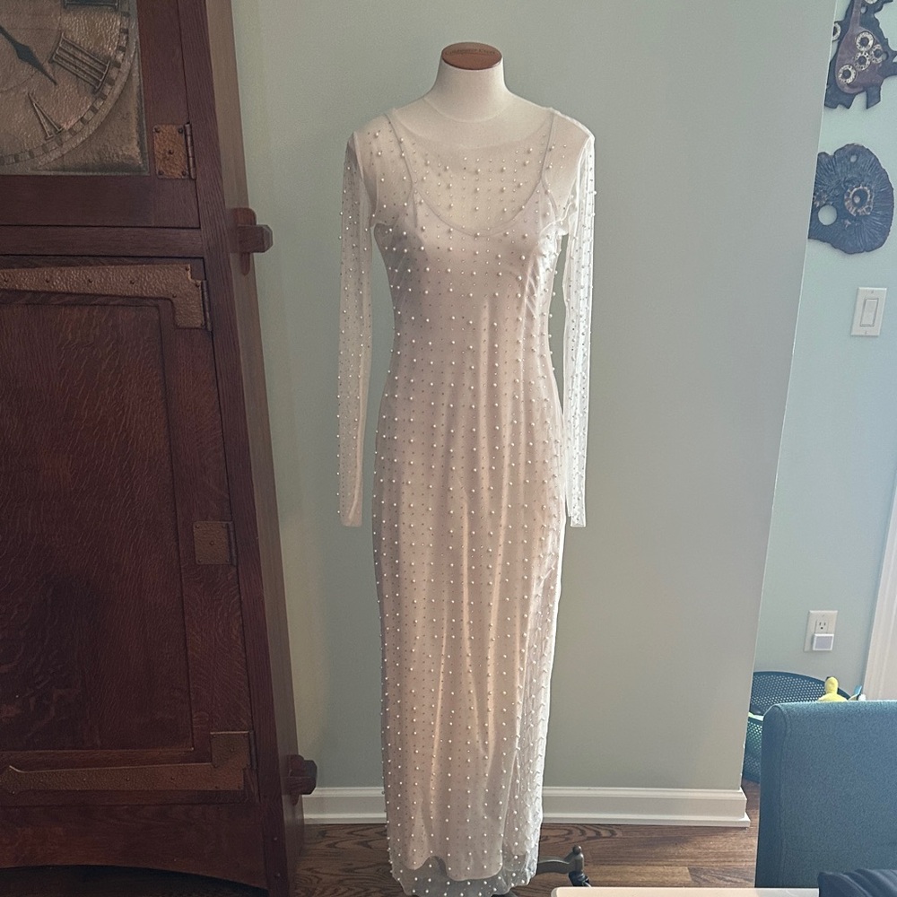 Stunning NWOT faux pearl diamond beaded sheer slip gown long sleeve size Medium
